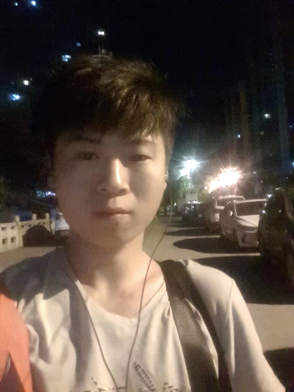 流星的瞬间的第一张照片--漳浦相亲网