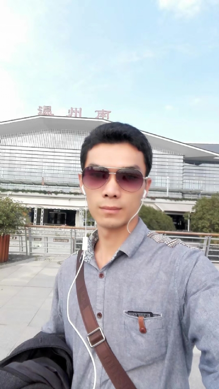 错把真心喂了狗的第三张照片--漳浦相亲网
